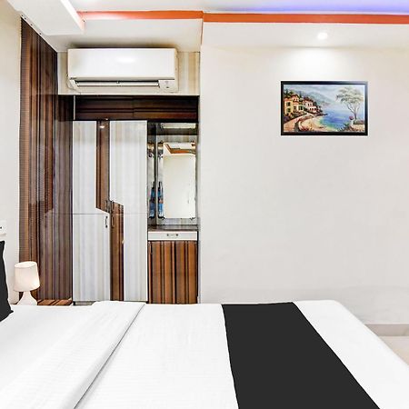 Super Hotel O Tagore Park Ruby Road Kolkata Bagian luar foto