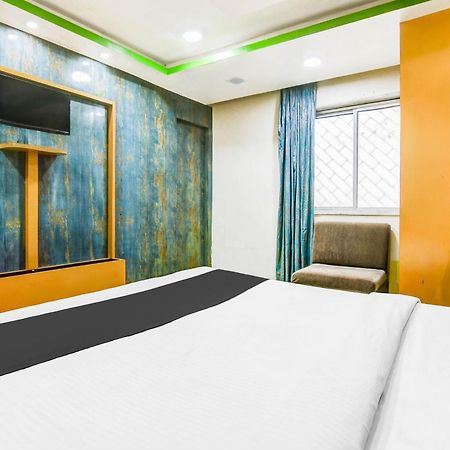 Super Hotel O Tagore Park Ruby Road Kolkata Bagian luar foto