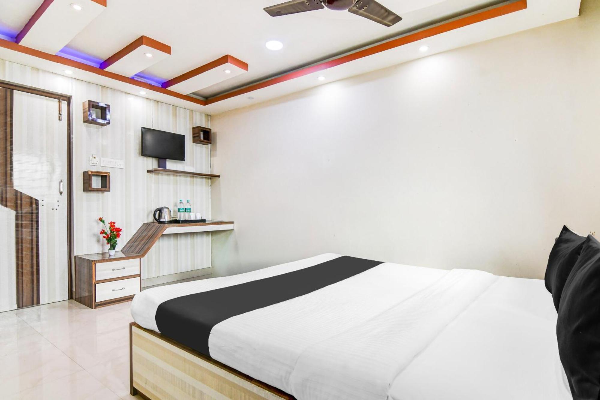Super Hotel O Tagore Park Ruby Road Kolkata Bagian luar foto