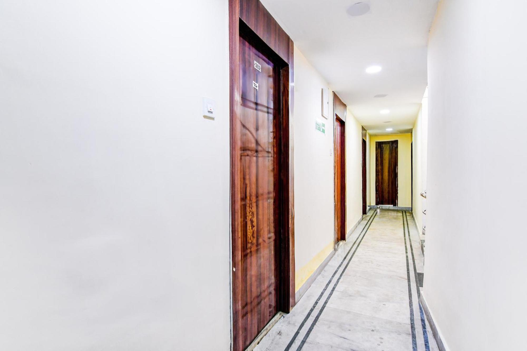 Super Hotel O Tagore Park Ruby Road Kolkata Bagian luar foto