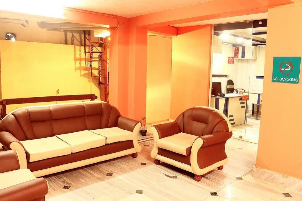 Super Hotel O Tagore Park Ruby Road Kolkata Bagian luar foto