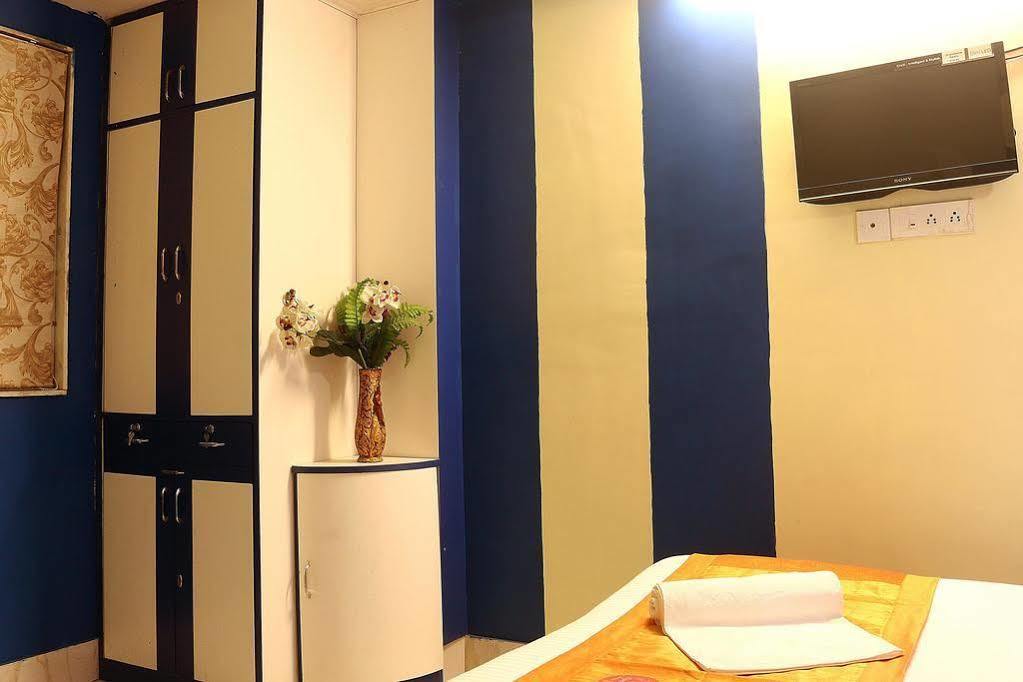 Super Hotel O Tagore Park Ruby Road Kolkata Bagian luar foto
